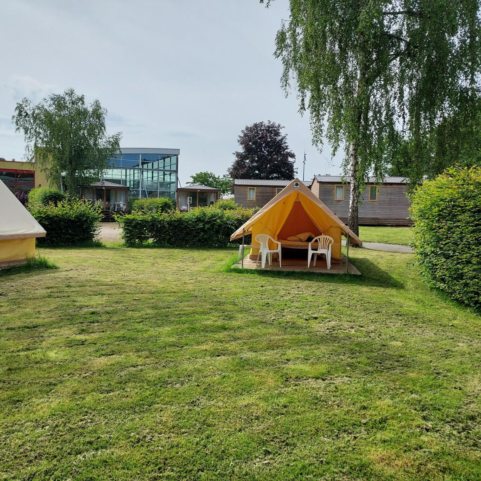 Camping Onlycamp Des Halles Decize Exterior foto